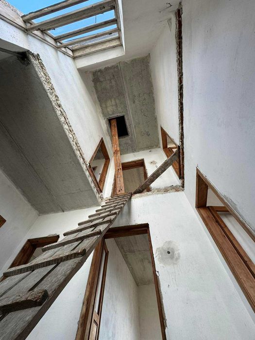 Будинок та земельна ділянка 7,8 сот., м. Жовква