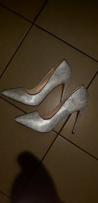 Продаются новые туфли