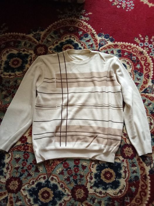 Отдам свитера мужские