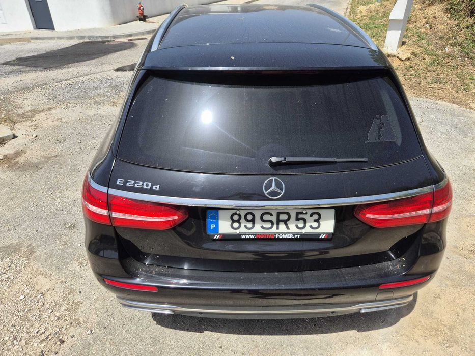 Carrinha Mercedes E220D foto 4