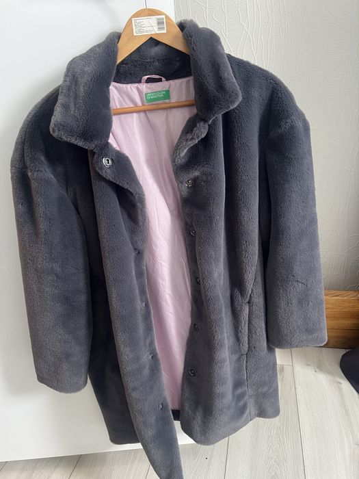 Шубка benetton в новом состоянии