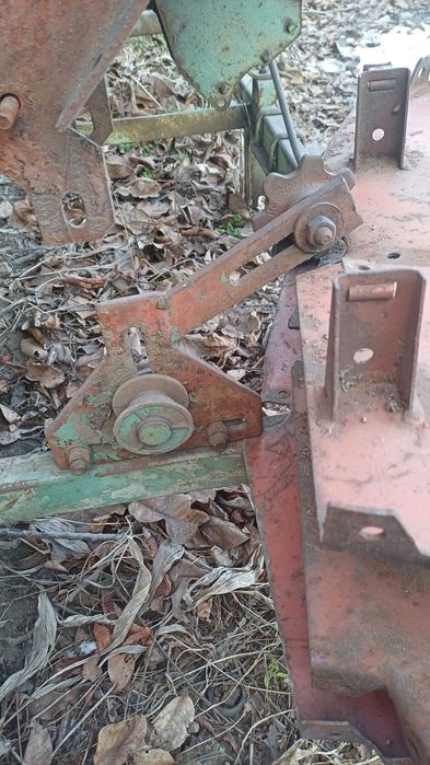Продам  розборка сівалки СЗ-3,6 днище вали вкладиші кріплення