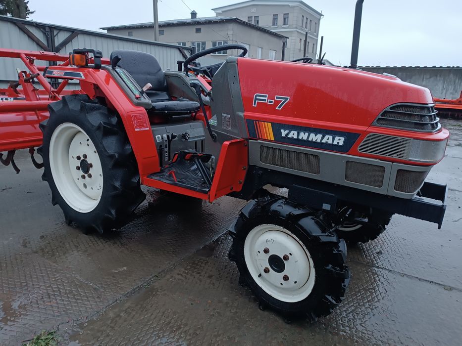 Японський мінітрактор.Трактор.