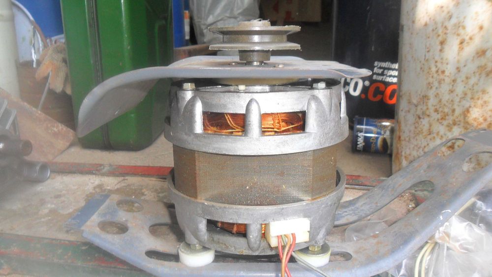 Продаются электромоторы от стиральной машины