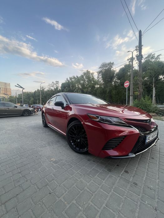 Toyota Camry 70 SE (2019)