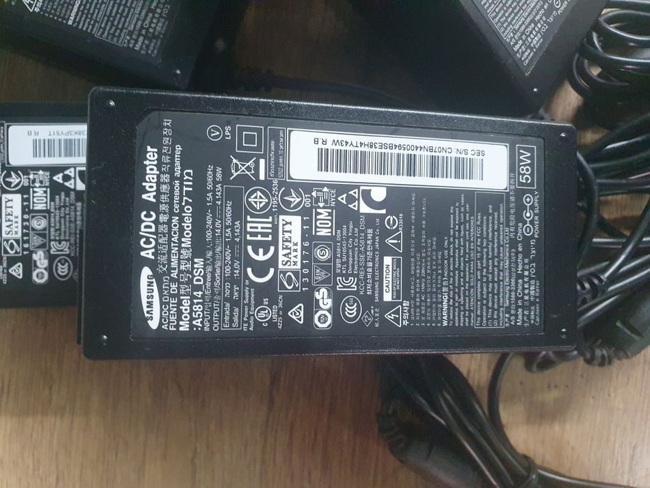 Зарядка зарядное блок питания живлення Samsung 14v/4.14a 58w оригінал