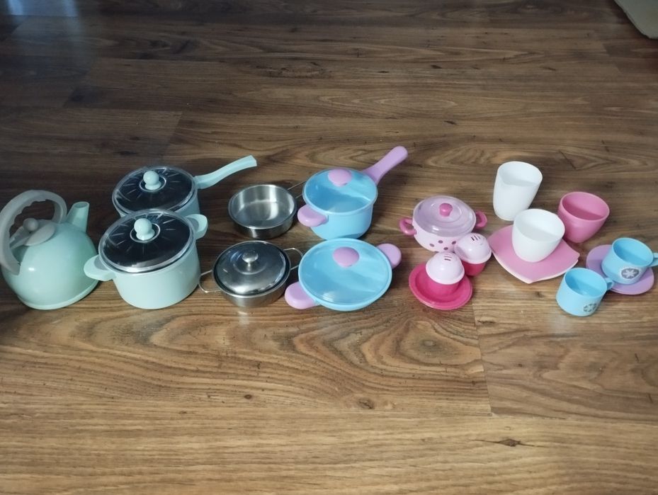 Duża drewniana kuchnia dla dzieci