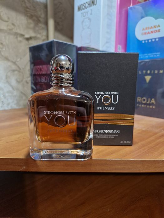 Парфуми преміум якості Arm. Stronger With You Intensely