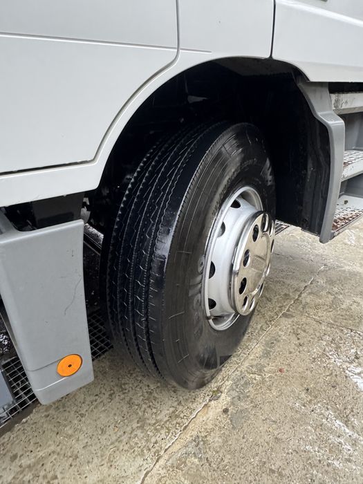 Мерседес лісовоз маніпулятор