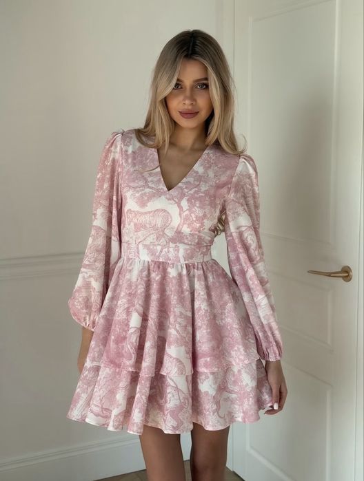 Сукня в стилі dior