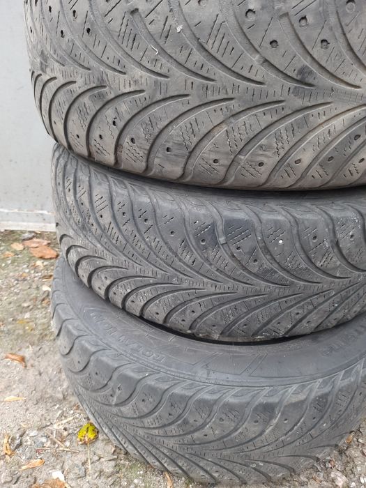 Шини зимові.Goodyear.
