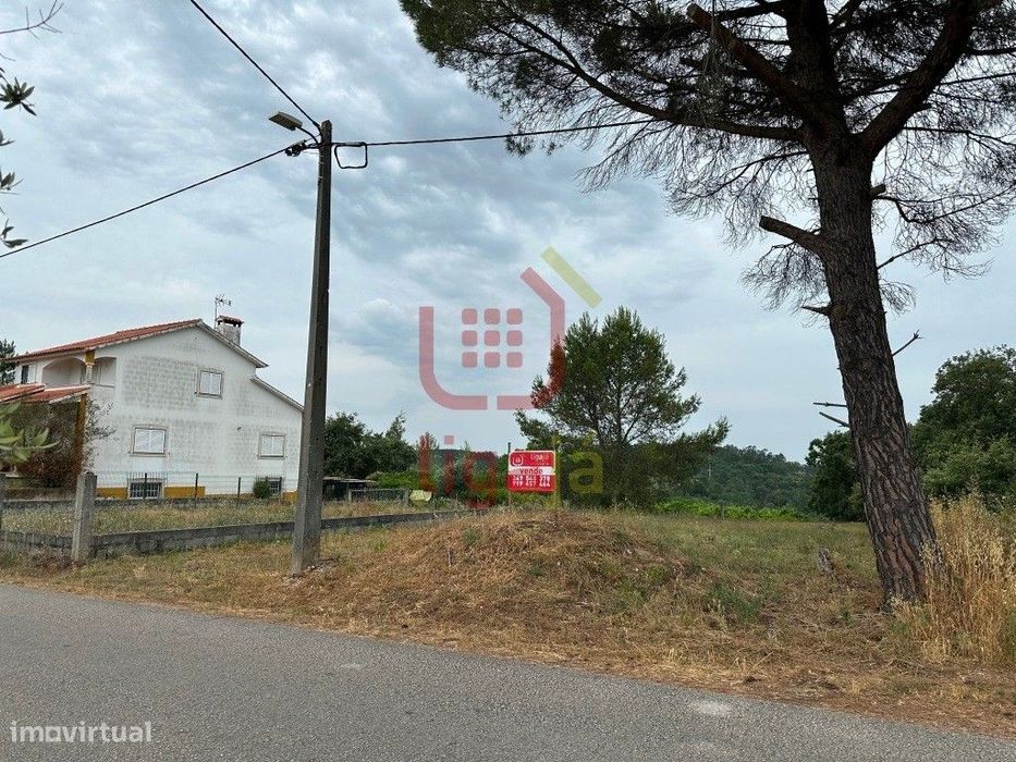 Terreno com viabilidade de construção, Ourém!