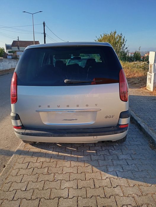 Peugeot  monovolume 807