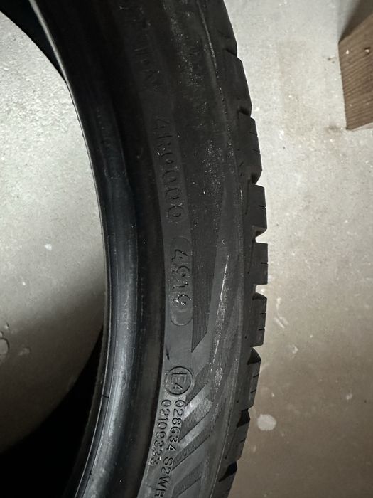 245 35 21 Vredestein