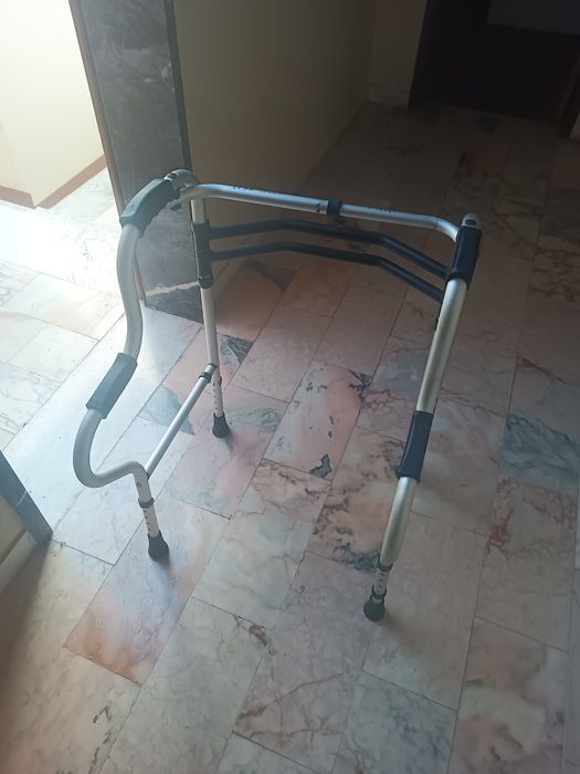 Andarilho articulado