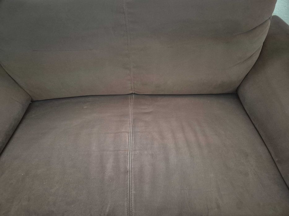 Sofá de 2 lugares (tecido "soft touch")