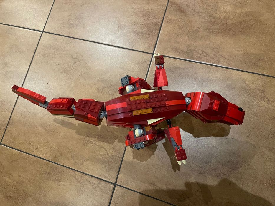 Super dinozaur Tyrex z lego