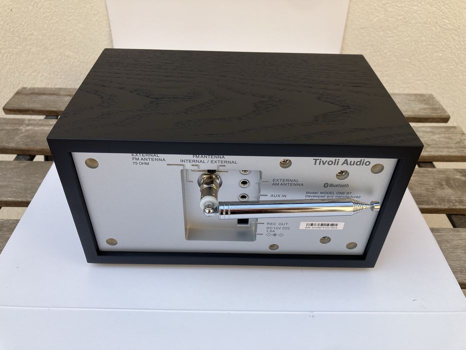 OPORTUNIDADE! Tivoli Audio Model One BT (bluetooth)
