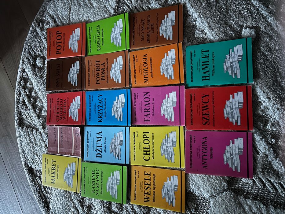 Opracowania lektur komplet 18 sztuk