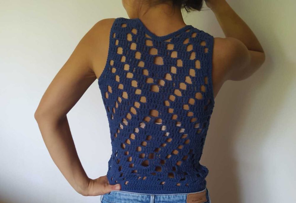 Top azul croché novo