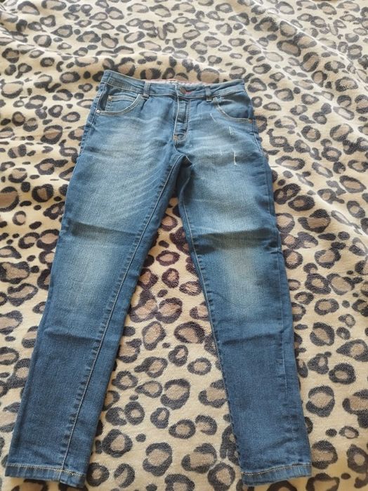 Джинси дитячі в хорошому стані