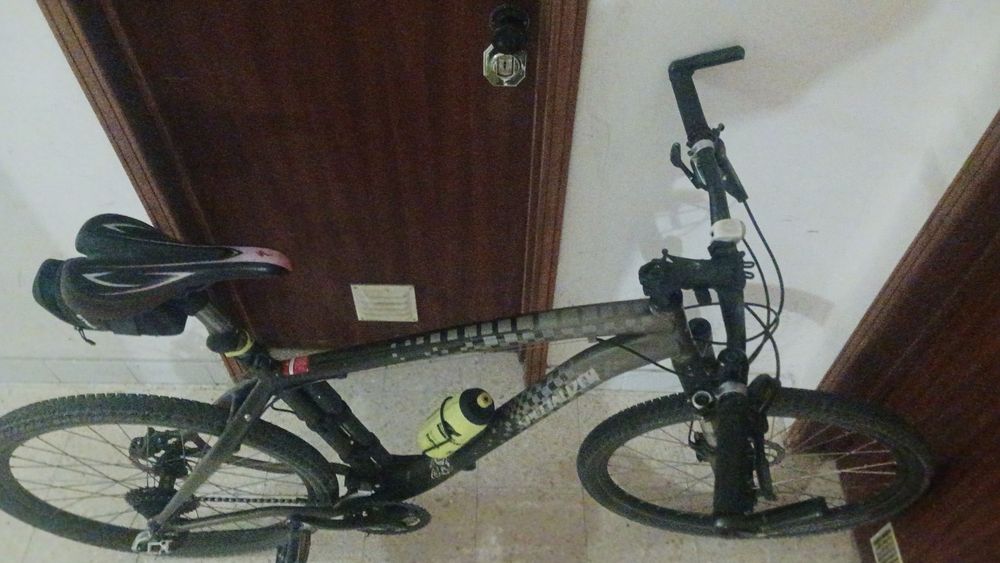 Bicicleta specialized btt