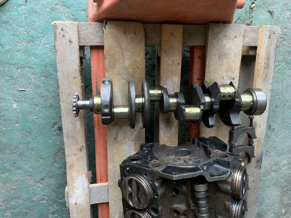 Блок двигуна з поршнями chevrolet 5,7 mercruiser5,7