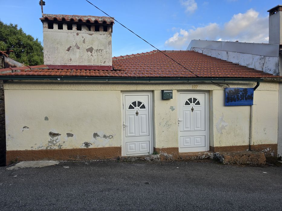 Casa para restauro no douro