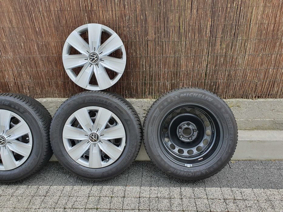4x Oryginalne koła 16-stki VW 5x112 Michelin 205/60/16 92H 8,1mm 2022r.