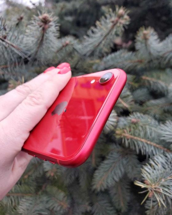 iPhone XR Product RED 97% батарея