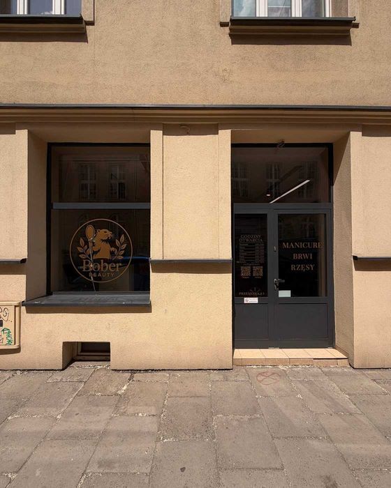 Salon beauty na Kazimierzu, 5 stanowisk — gotowy biznes