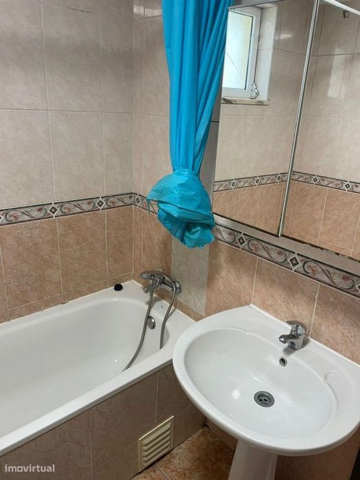 Quarto - localizado em Ajuda Lisbon