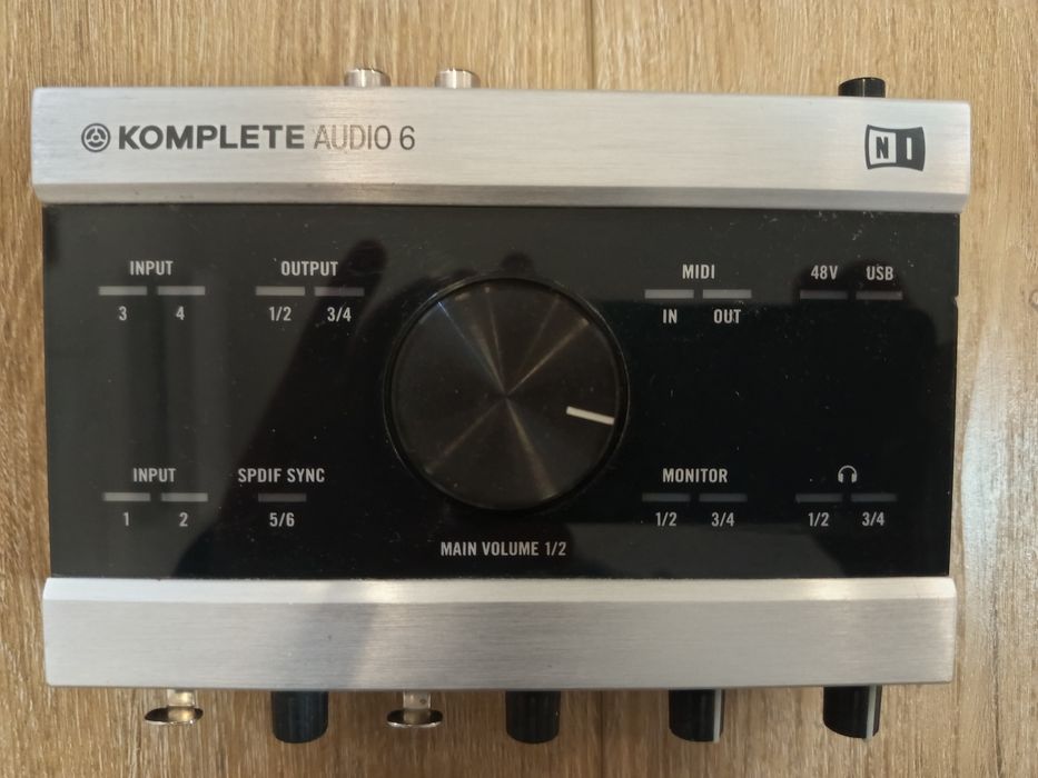 Komplete  Audio 6