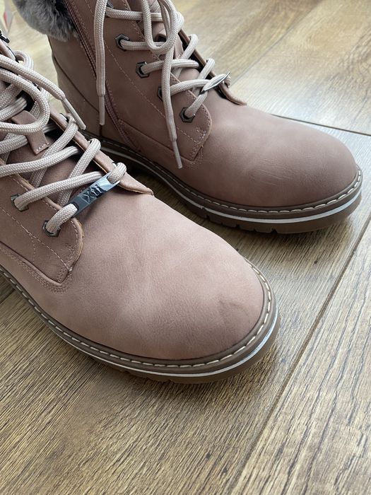 Жіночі зимові черевики з екошкіри