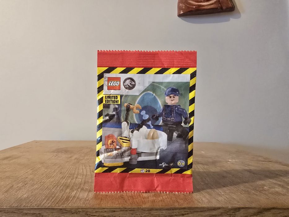 LEGO Jurassic World 122509 Strażnik laboratorium jajko saszetka klocki