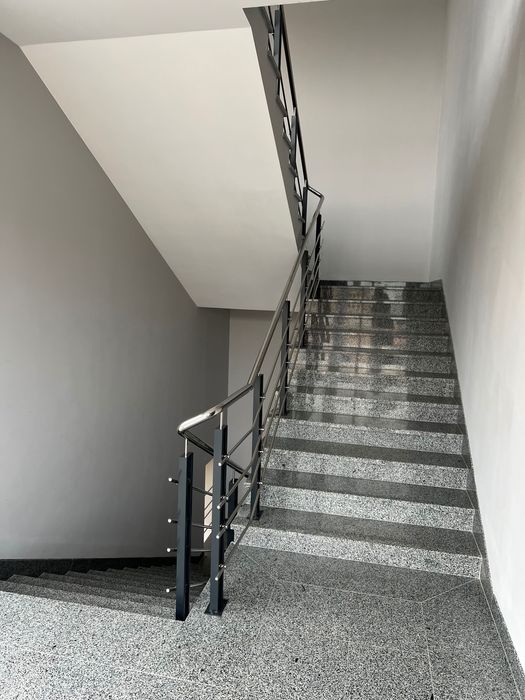 Оренда (продаж)приміщень в центрі міста 719,2 м.,720м по вул.Гузара,49