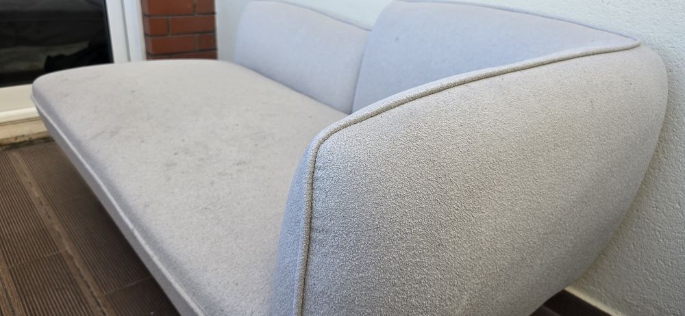 Chaise-longue à direita em tecido bouclé creme claro CHEVANNES