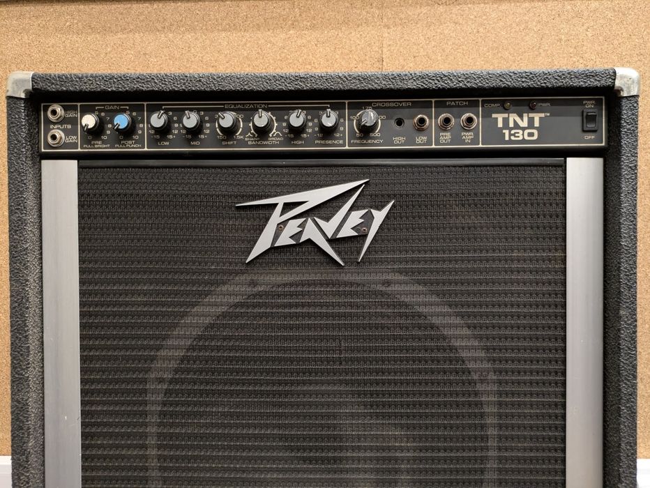 Amplificador de Baixo PEAVEY TNT 130 1x15" 130W