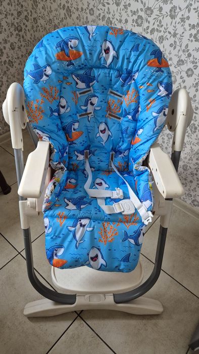 Стілець для годування