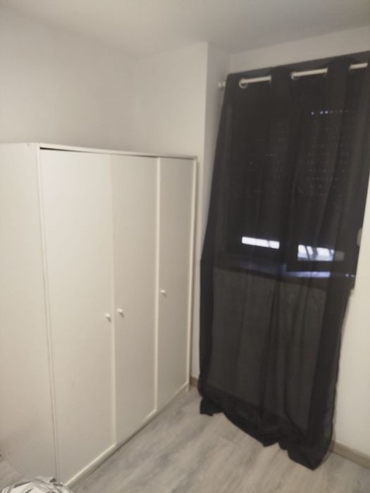 Quarto casal/ solteiro  para arrendamento na Amadora /Venteira
