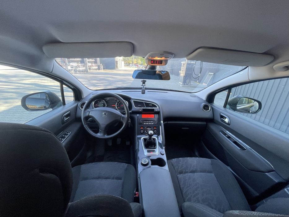 Peugeot 3008 /2010року/2.0дизель/
