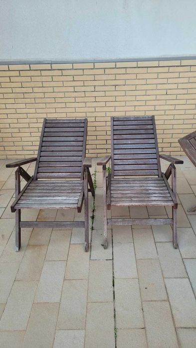 Conjunto de exterior (Cadeiras, Mesas e Guarda Sol)