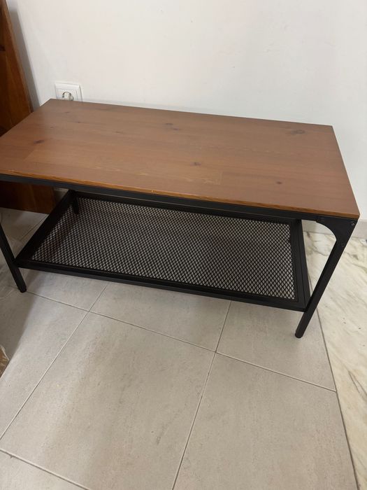 Mesa estilo industrial do Ikea