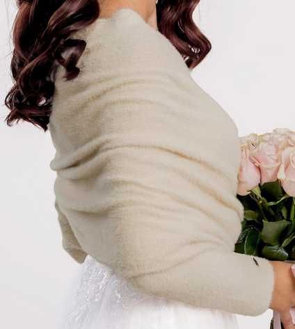 Etola, narzutka ślubna