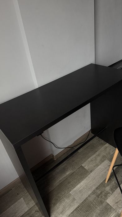 Барна стійка , стіл