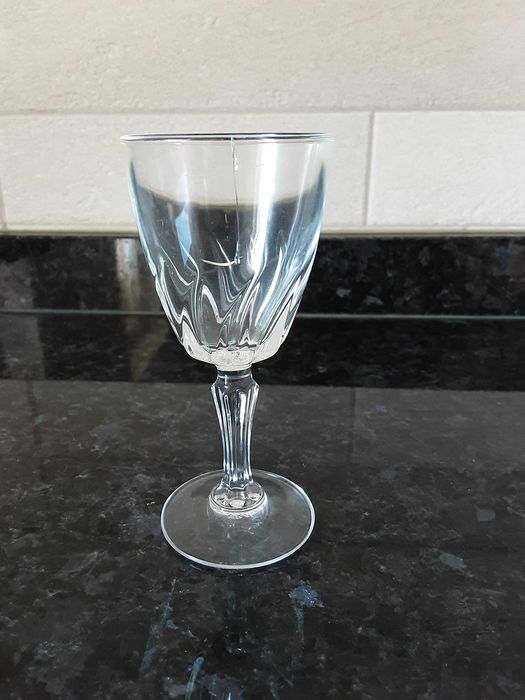 Conjunto de 5 (+ 1) Copos de Pé Alto Antigos/Vintage