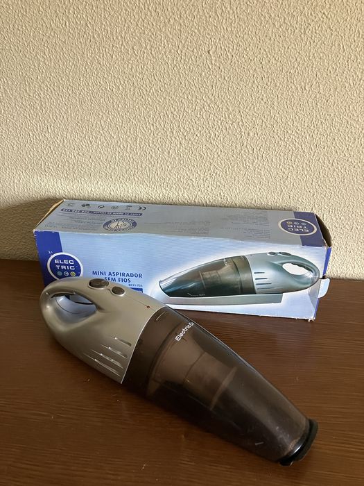 Cordless Mini Vacuum Cleaner