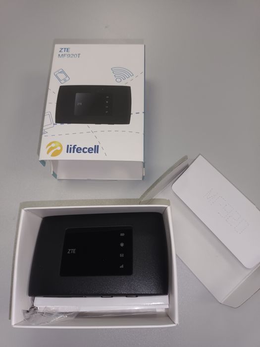 Роутер бездротовий, модем.