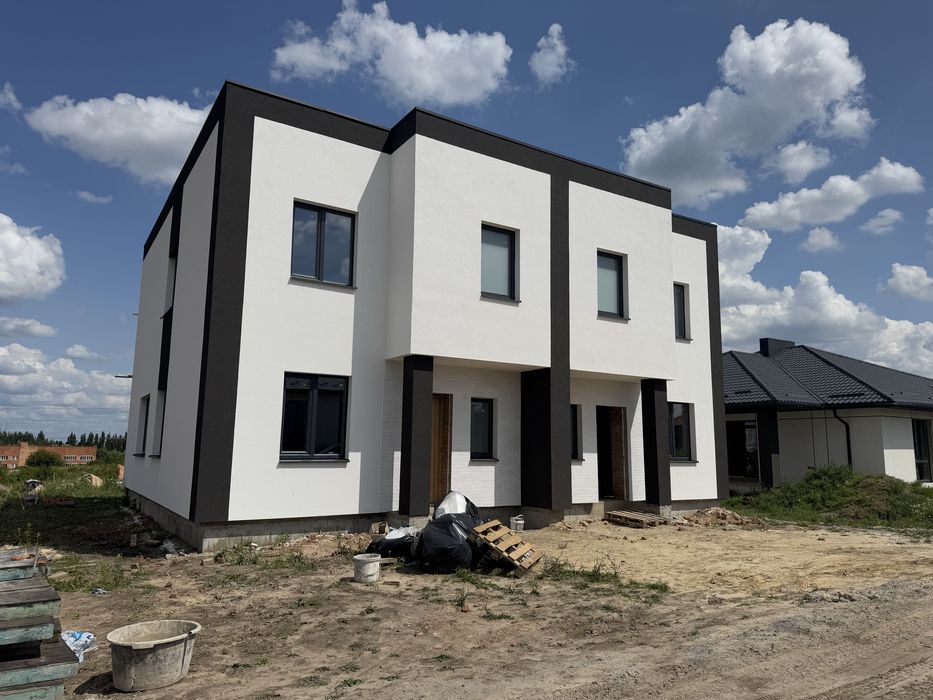 Продам готовий котедж з газом за 3 поліклінікою (перша лінія)
