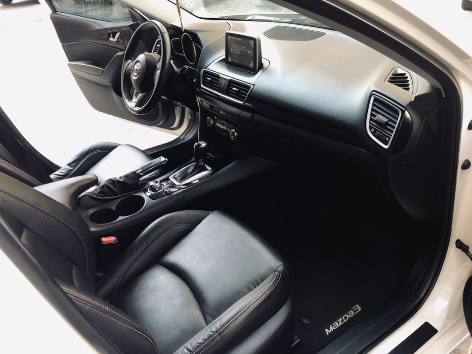 Продажа Mazda3 полная комплектация